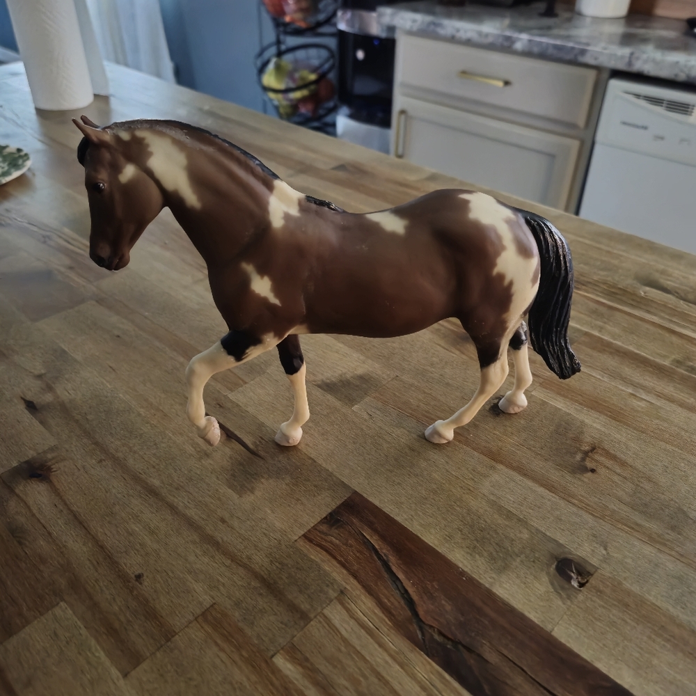 Breyer 1987 El Pastor Horse Figurine